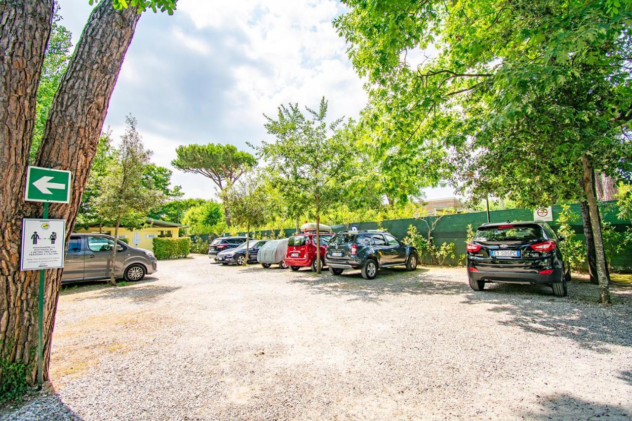 Camping Parco Vacanza Partaccia 2 マリーナ・ディ・マッサ エクステリア 写真